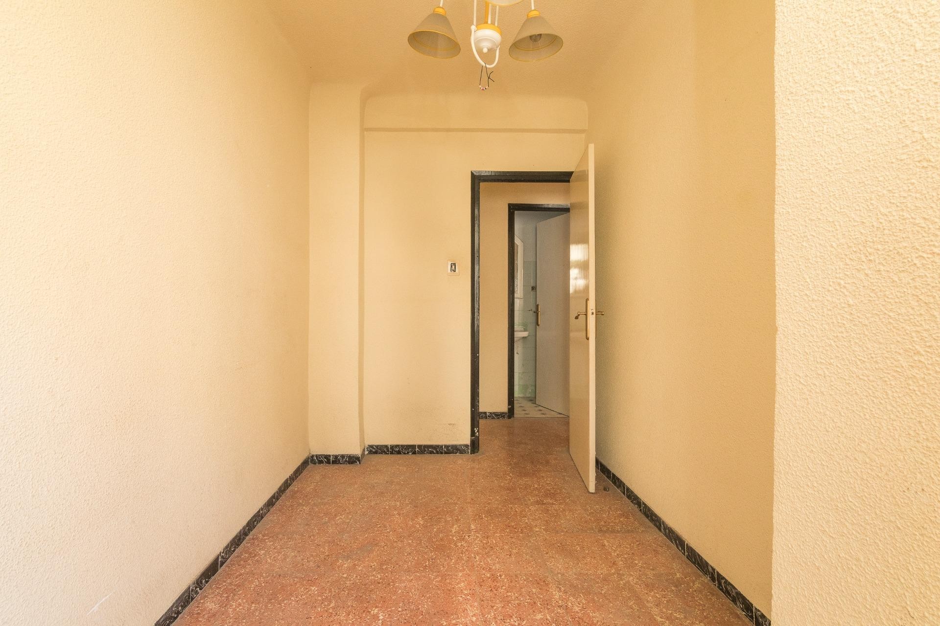 Reventa - Apartment - Elche - Plaza Obispo Siuri