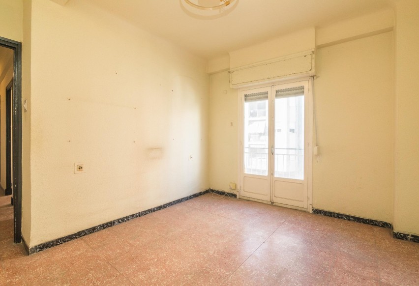 Reventa - Apartment - Elche - Plaza Obispo Siuri