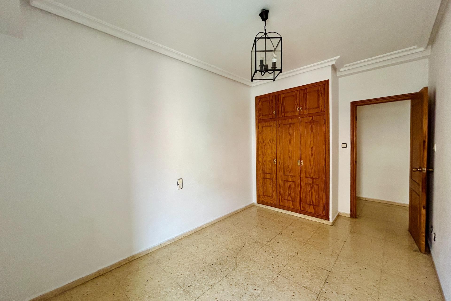 Reventa - Apartment - Elche - Reina Victoria-Miguel Hernández