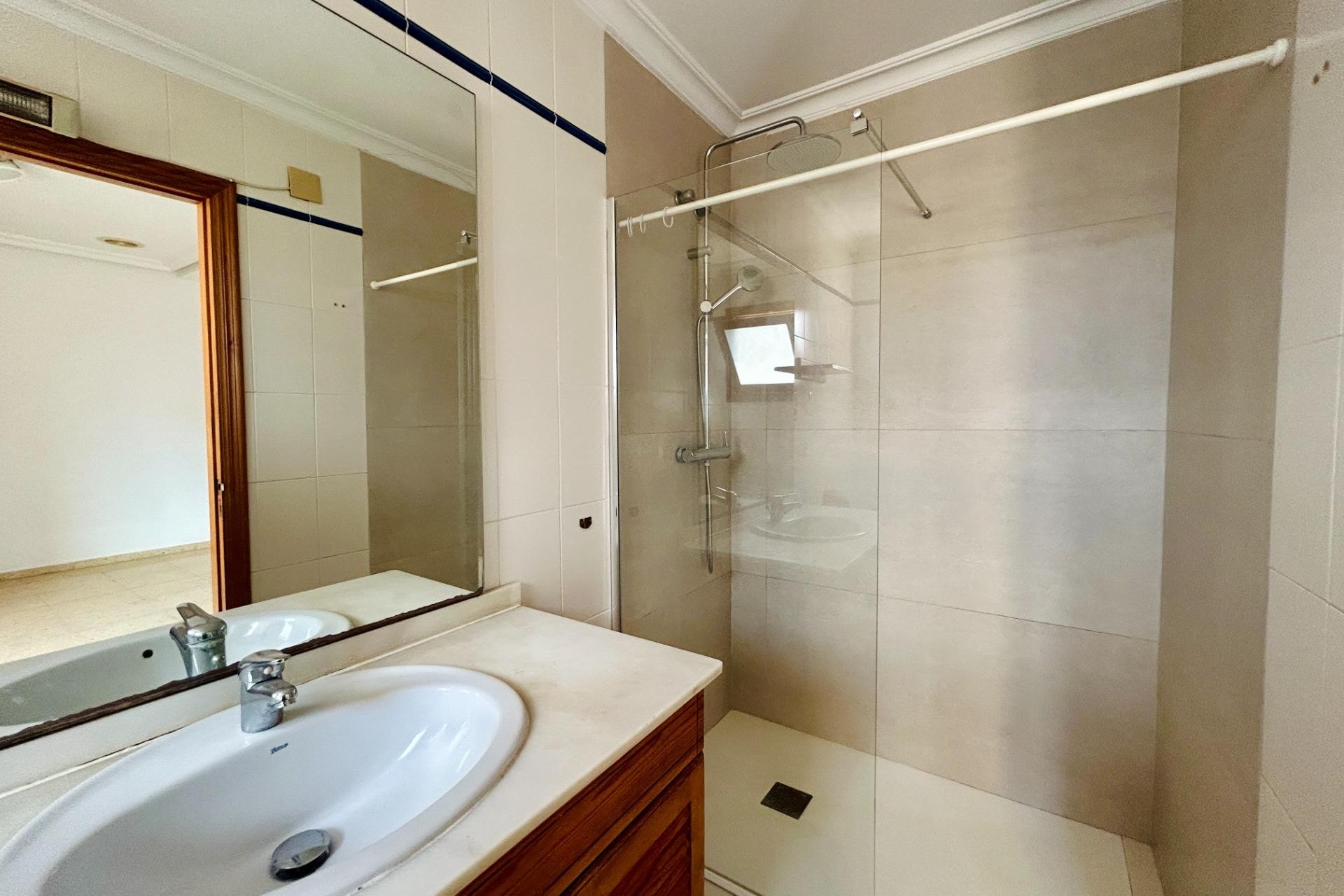 Reventa - Apartment - Elche - Reina Victoria-Miguel Hernández