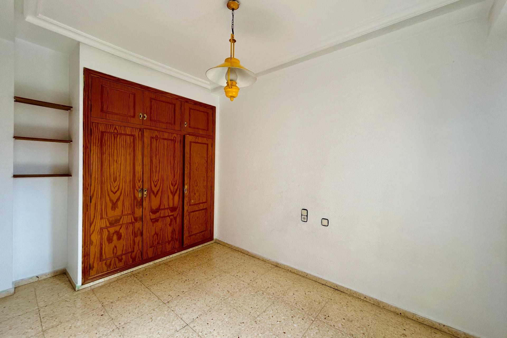 Reventa - Apartment - Elche - Reina Victoria-Miguel Hernández