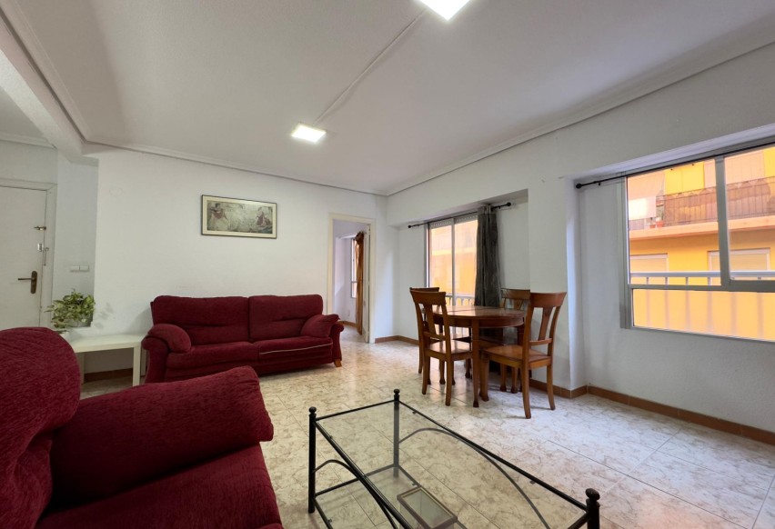 Reventa - Apartment - Elche - San Crispín