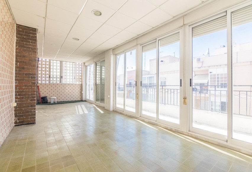 Reventa - Ático - Elche - Centro
