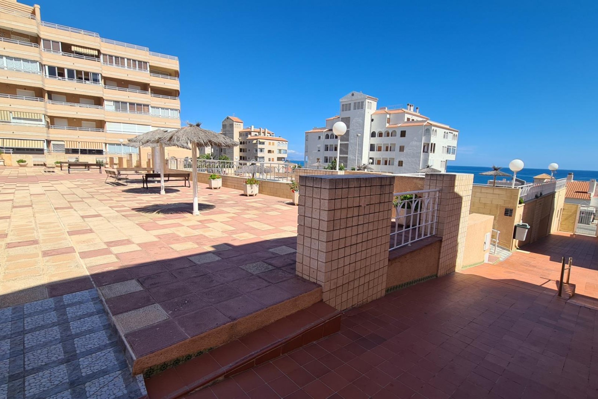 Reventa - Bungalow - Arenales del Sol - Avenida costa blanca