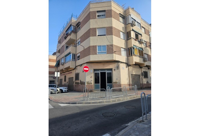 Reventa - Comercial - Alicante - San Gabriel