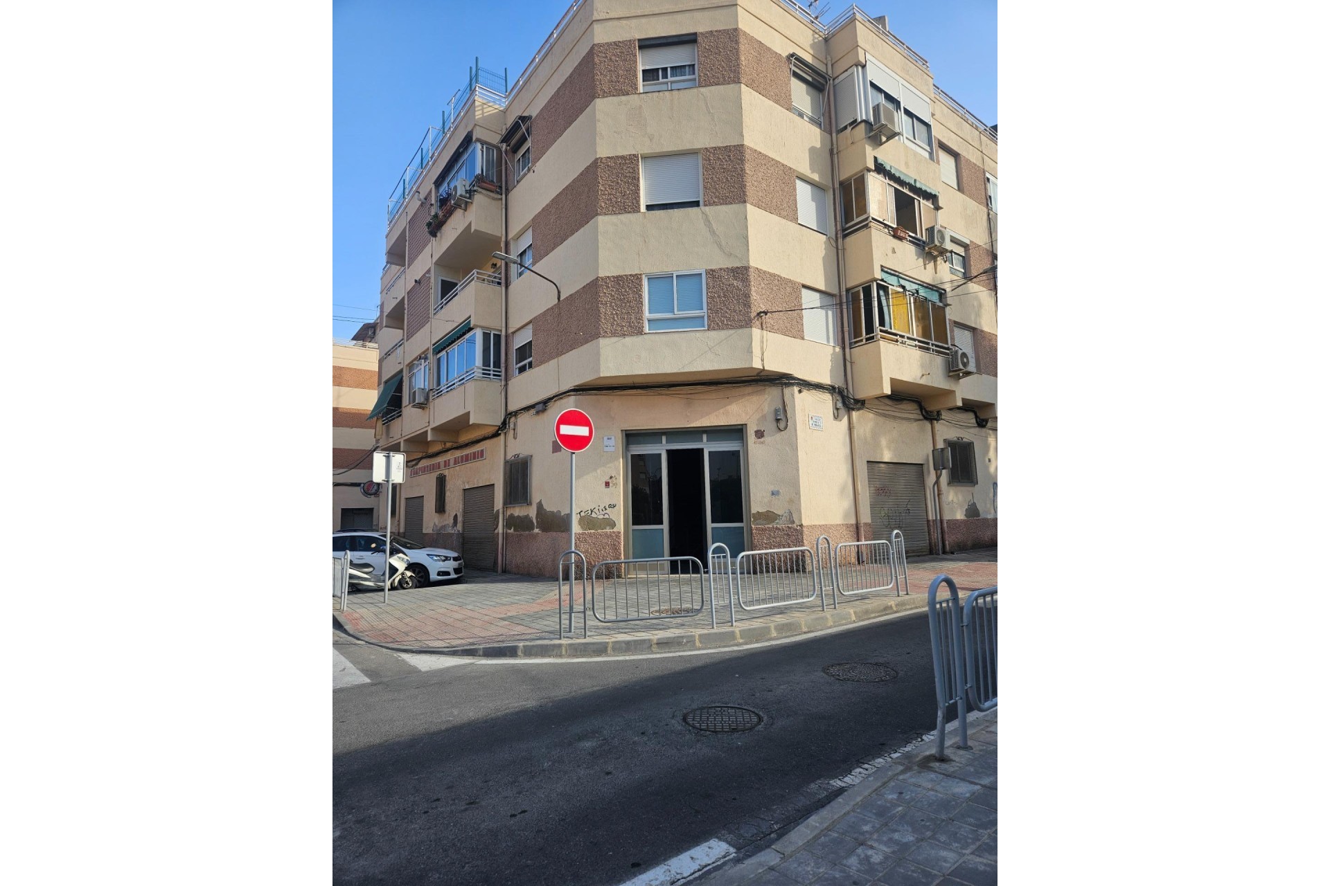 Reventa - Comercial - Alicante - San Gabriel