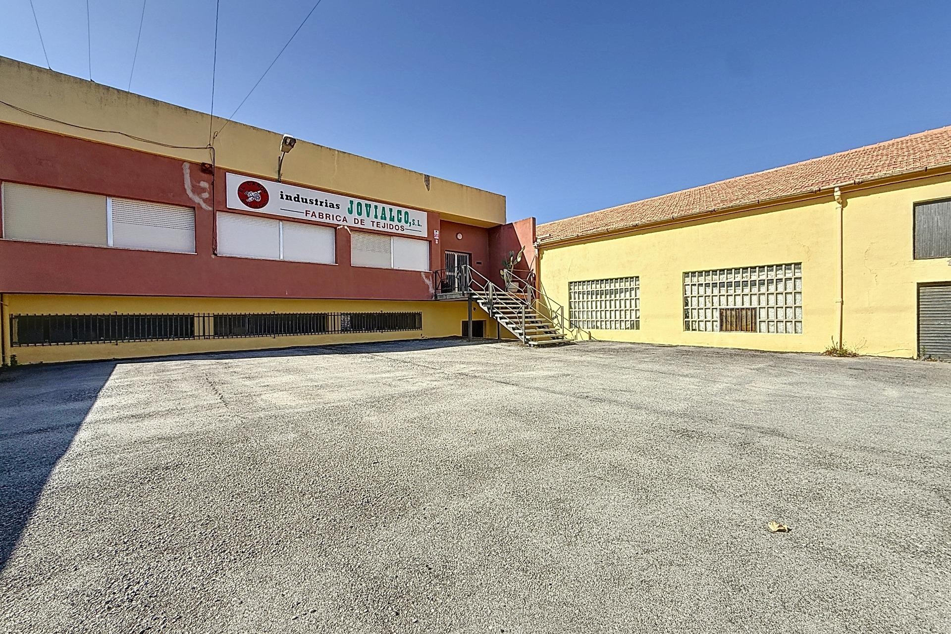 Reventa - Comercial - Biar - Comunidad valenciana