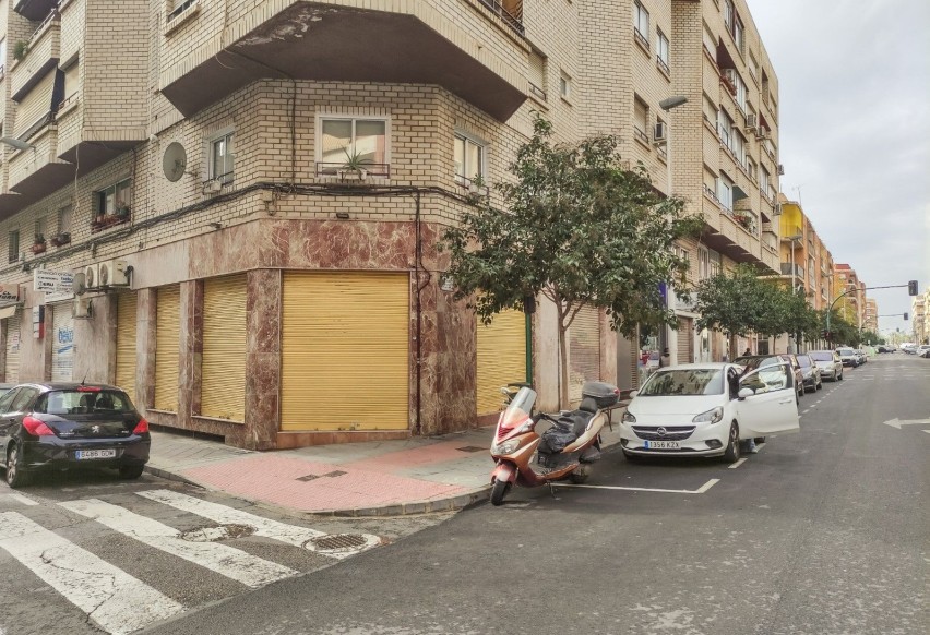 Reventa - Comercial - Elche - Corte Ingles