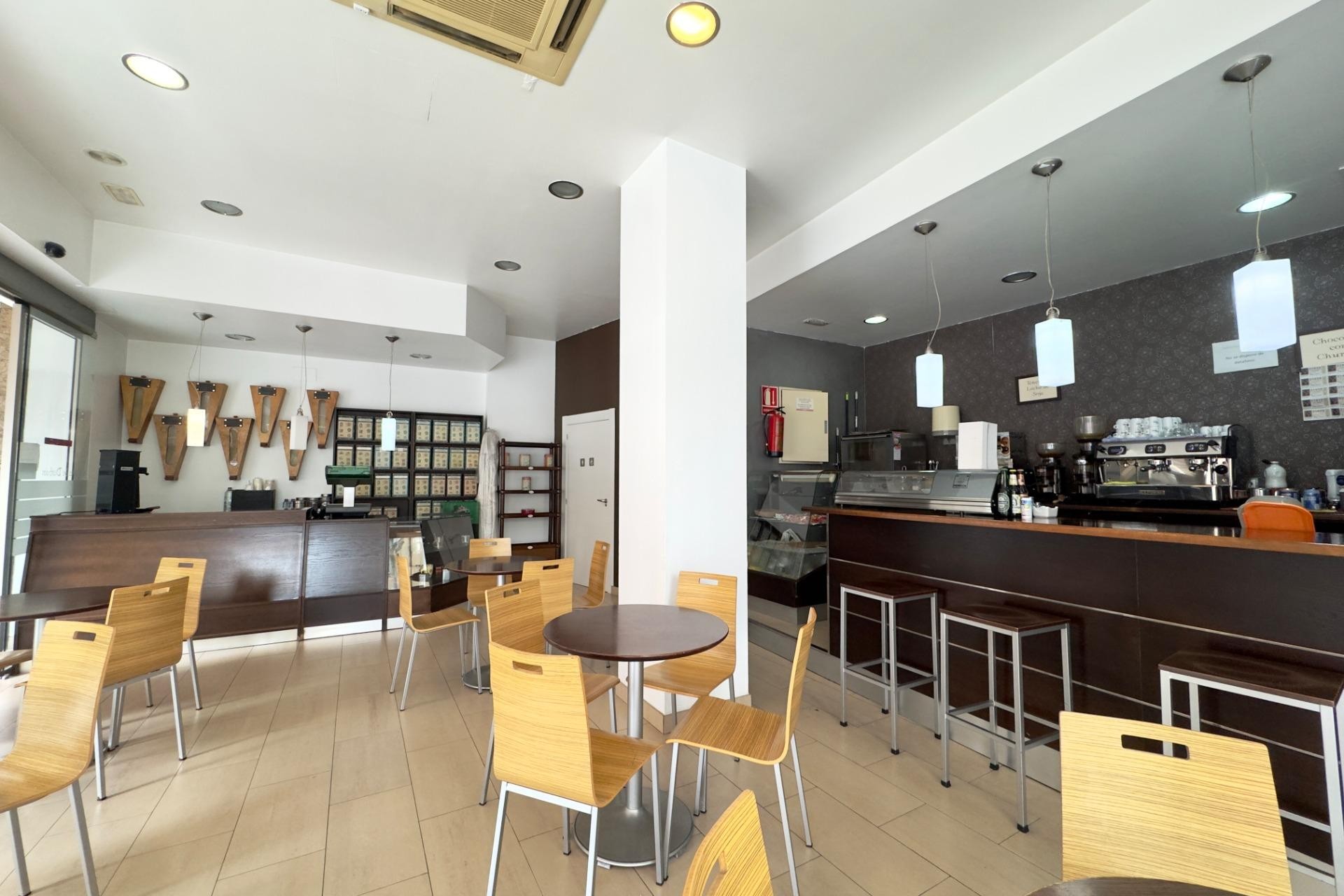 Reventa - Comercial - Elche - Reina Victoria-Miguel Hernández