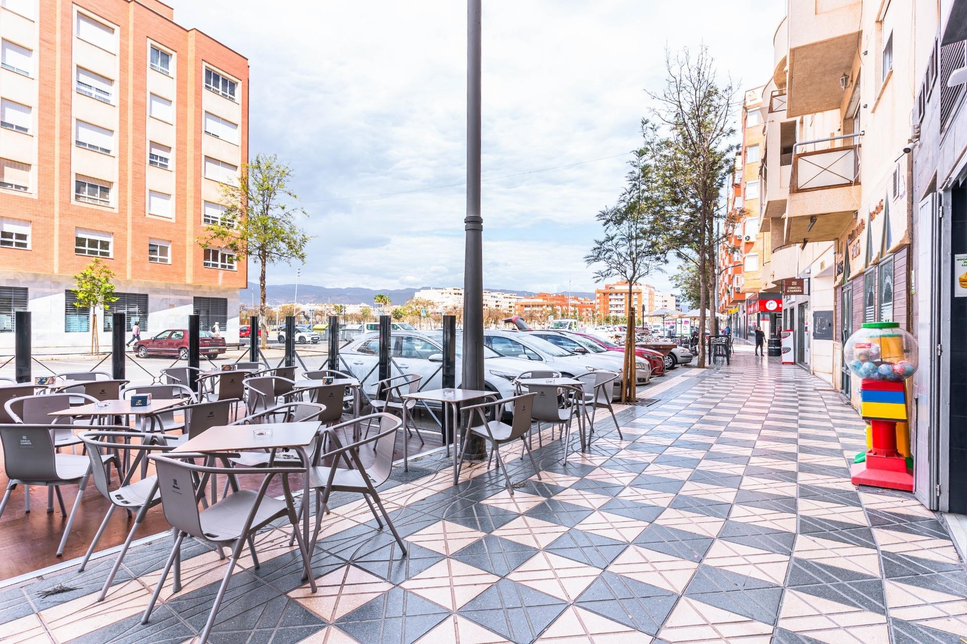Reventa - Comercial - Roquetas de Mar - Avenida Juan Carlos