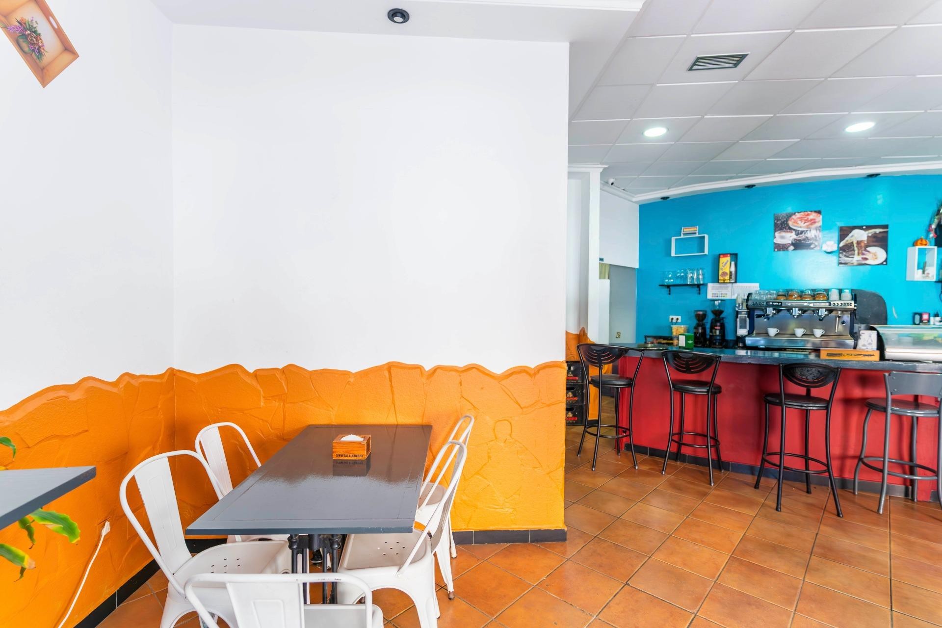Reventa - Comercial - Roquetas de Mar - Avenida Juan Carlos