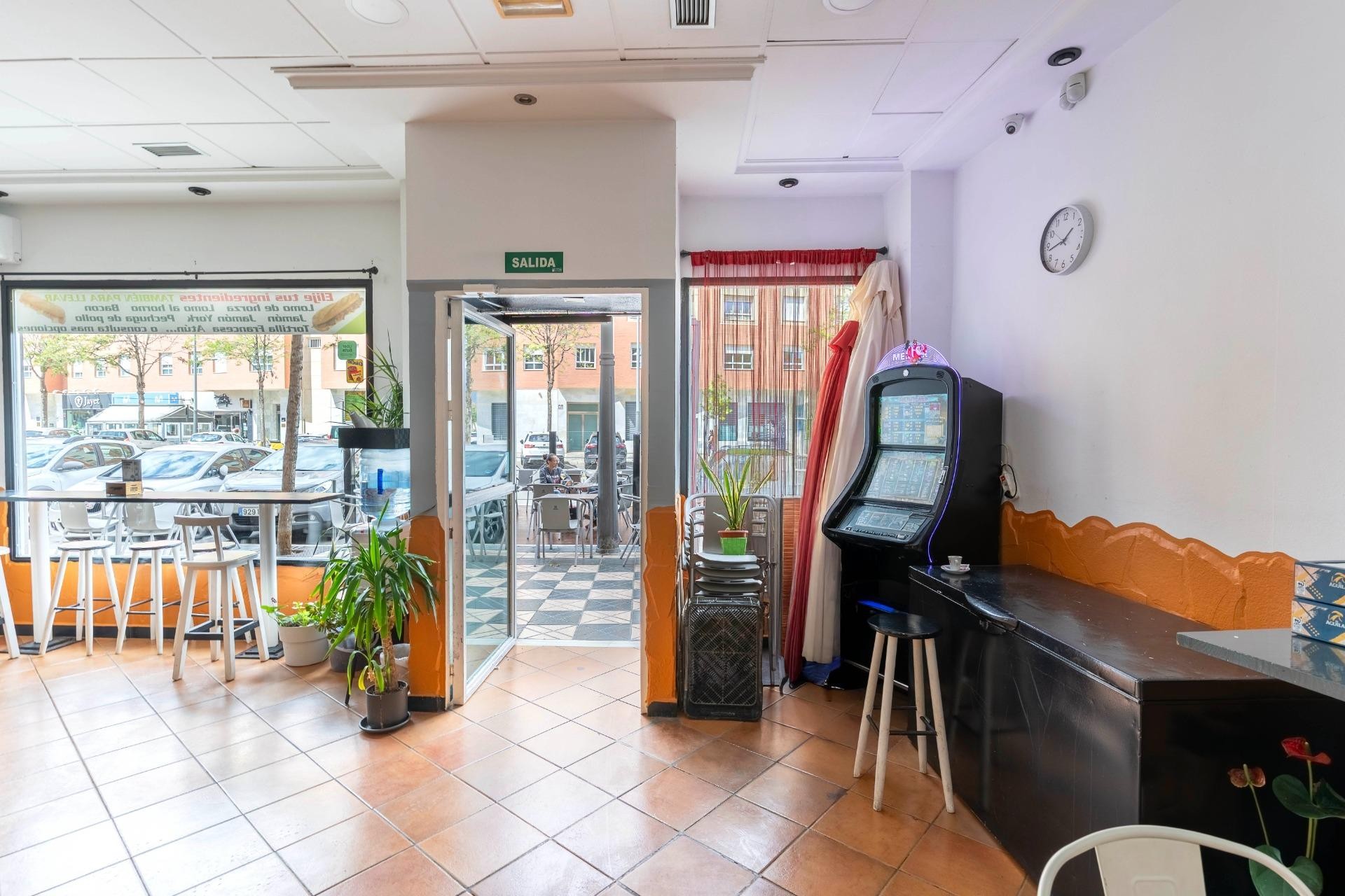 Reventa - Comercial - Roquetas de Mar - Avenida Juan Carlos