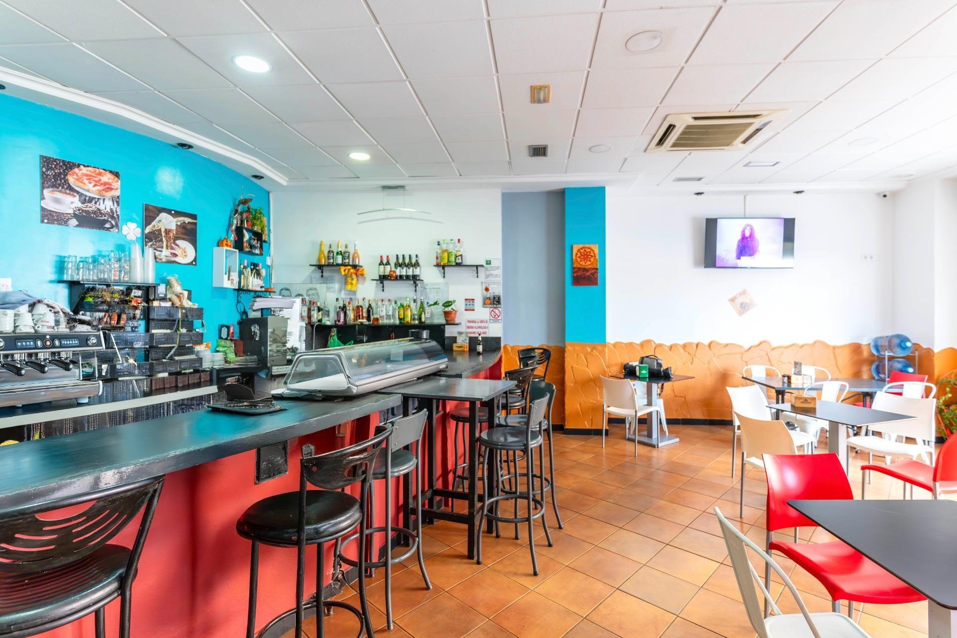 Reventa - Comercial - Roquetas de Mar - Avenida Juan Carlos