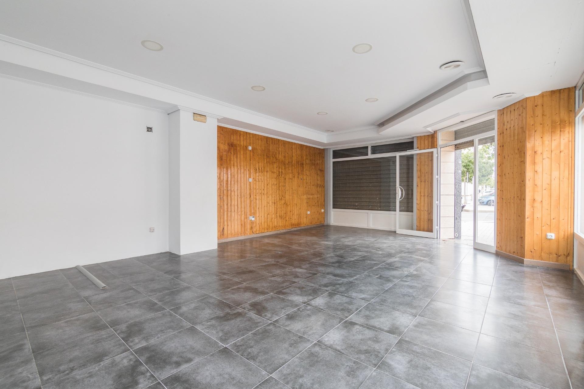 Reventa - Comercial - Torrellano - Centro
