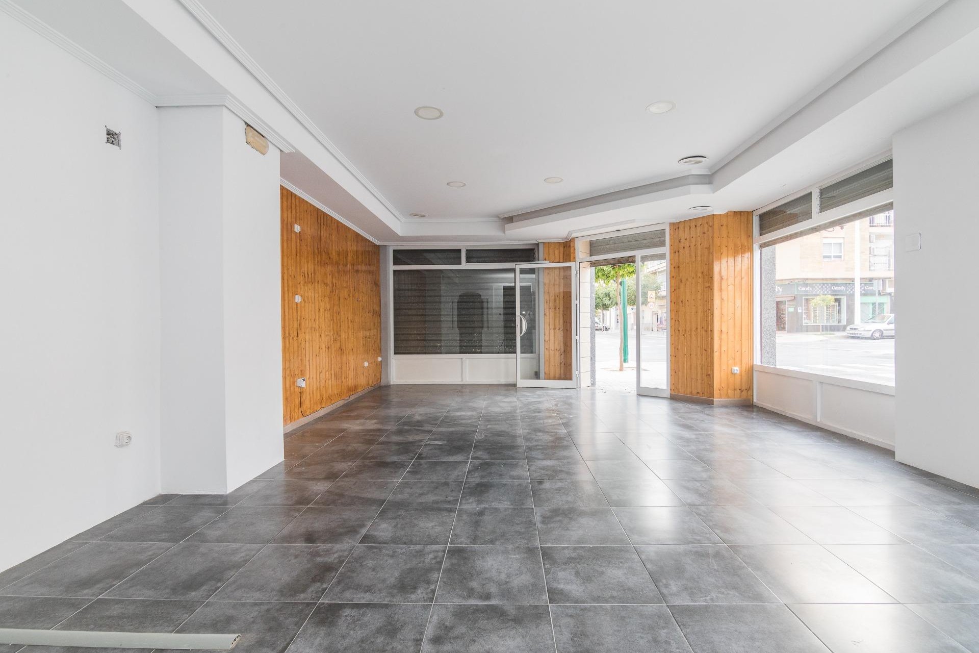Reventa - Comercial - Torrellano - Centro