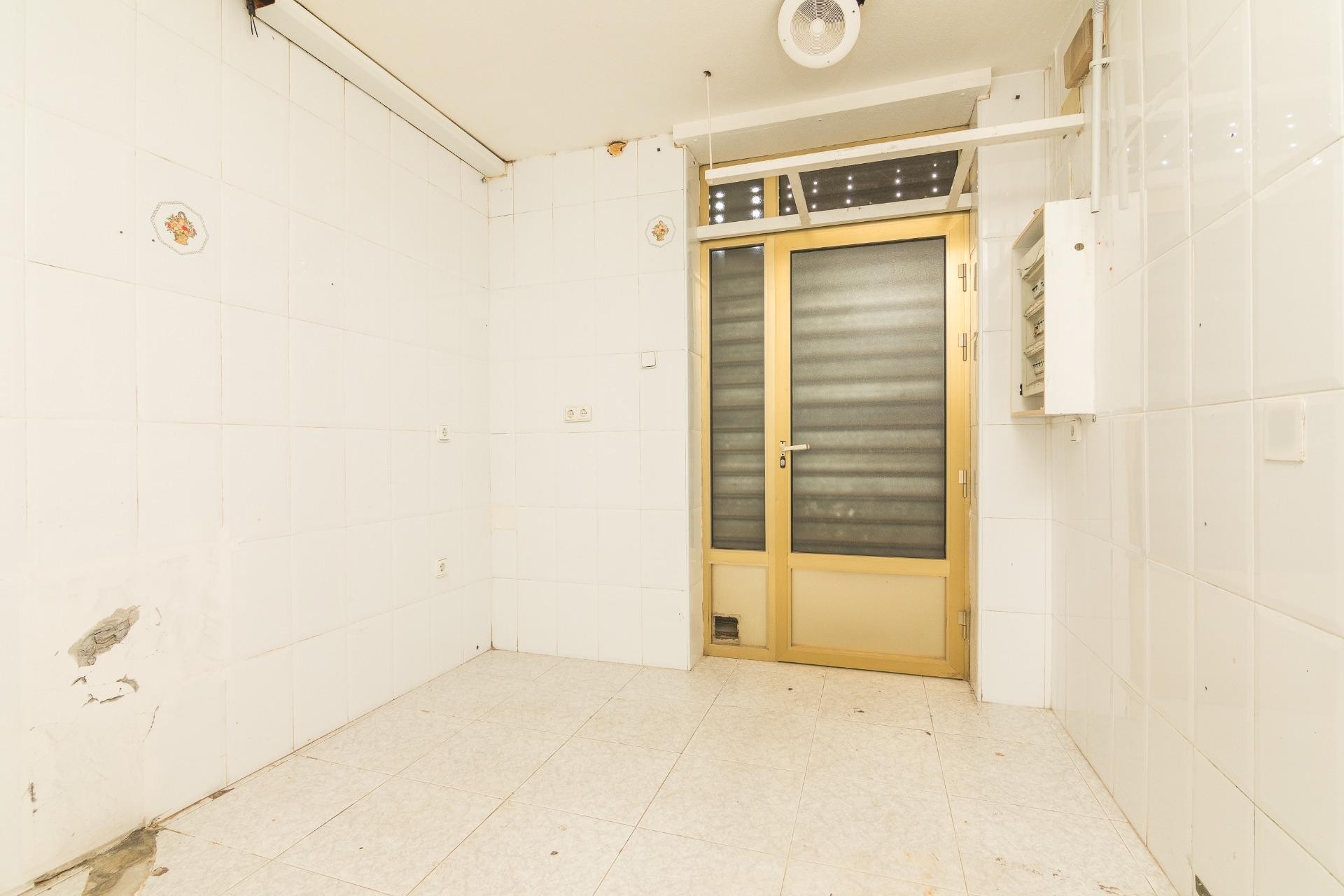 Reventa - Comercial - Torrellano - Centro