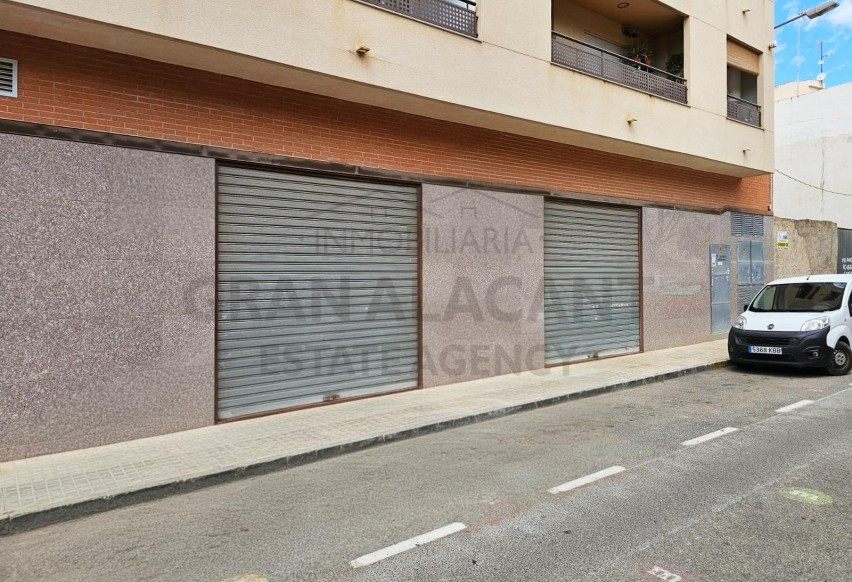 Reventa - Comercial - Torrellano - Centro