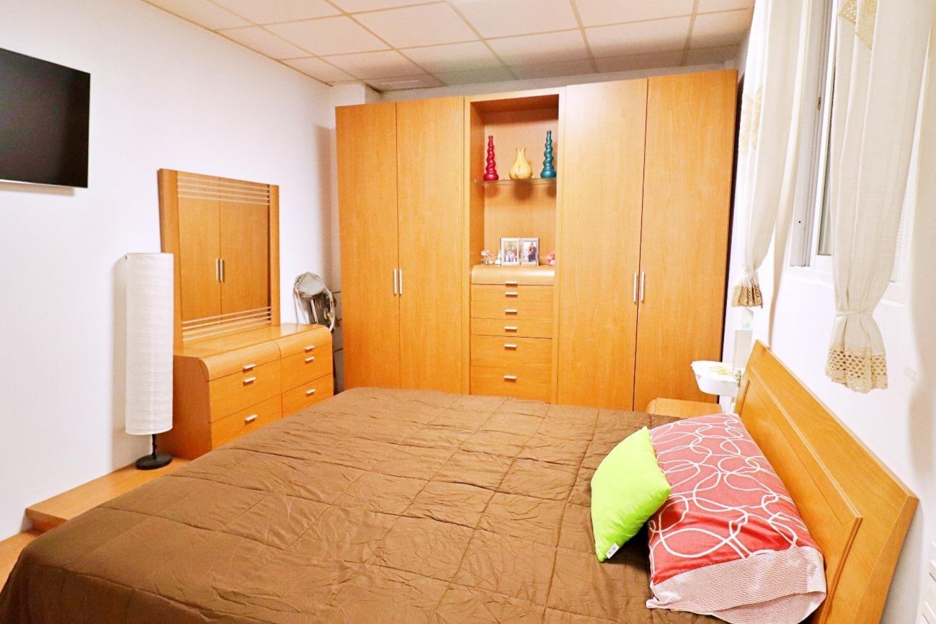 Reventa - Edificio - Elche - Plaza Crevillente-Juzgados