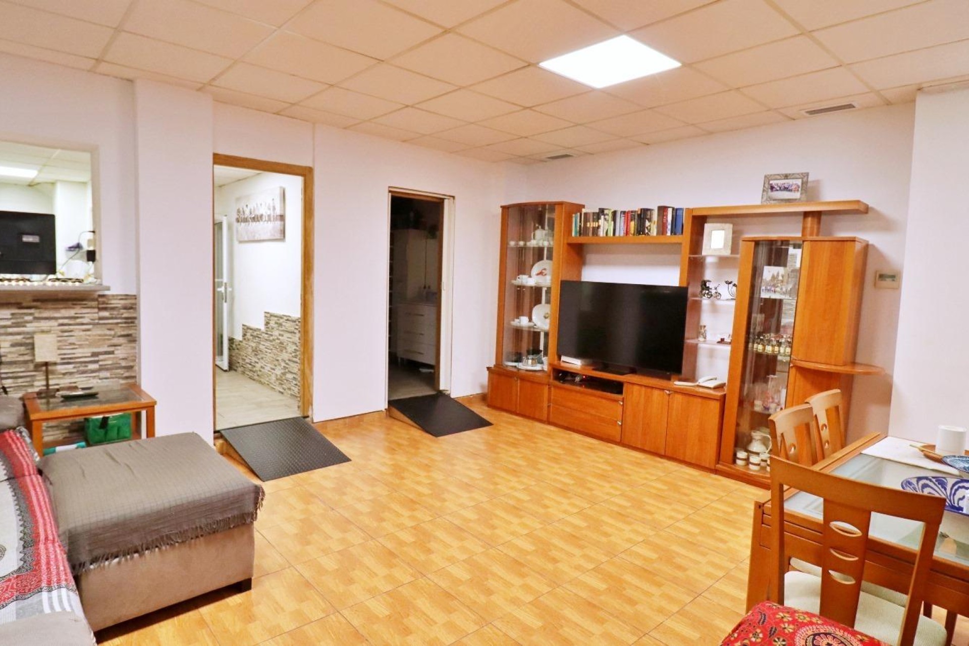 Reventa - Edificio - Elche - Plaza Crevillente-Juzgados
