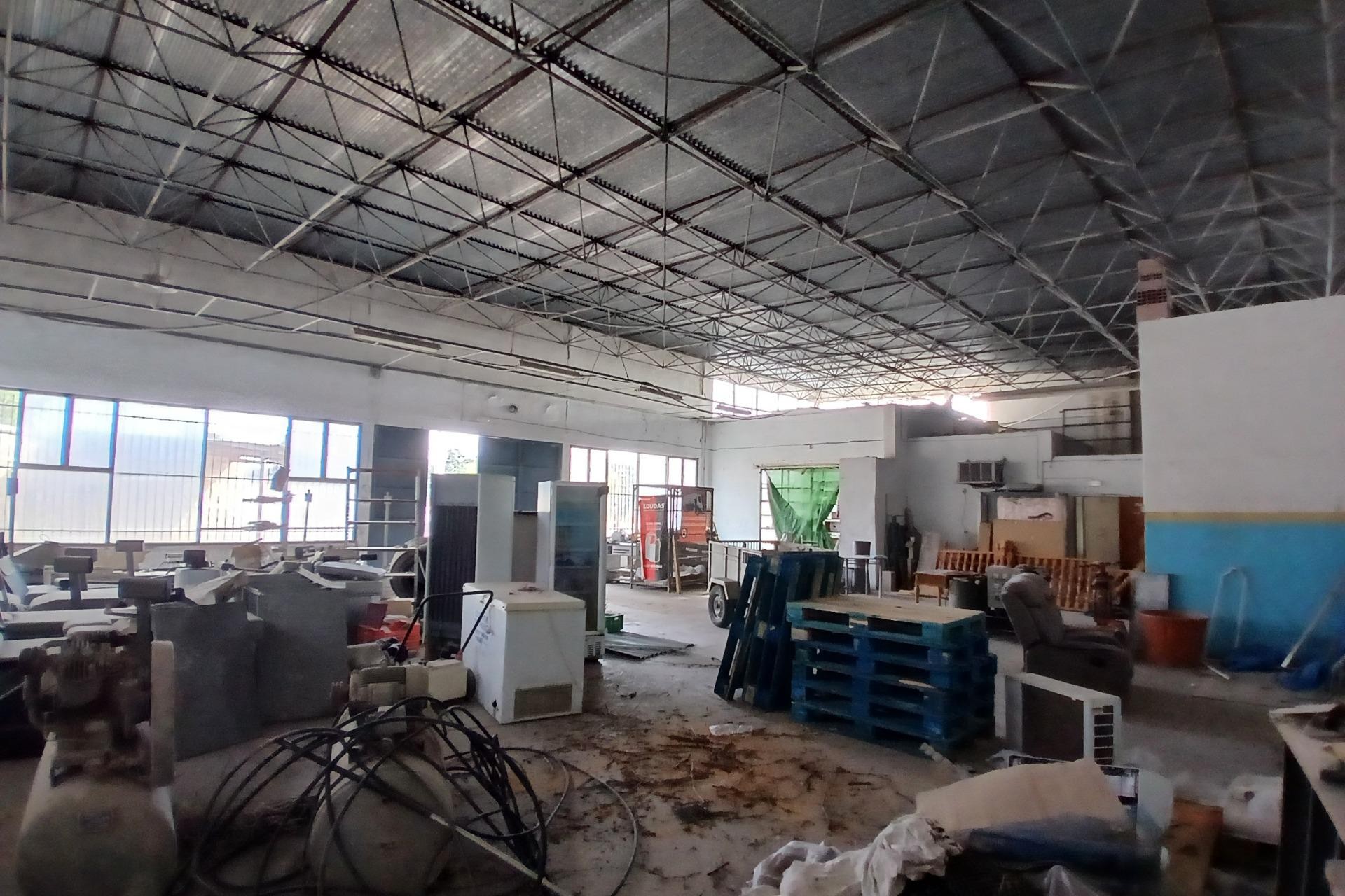 Reventa - Nave industrial - Algueña