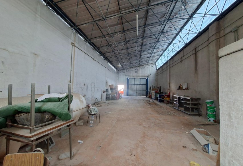 Reventa - Nave industrial - Algueña