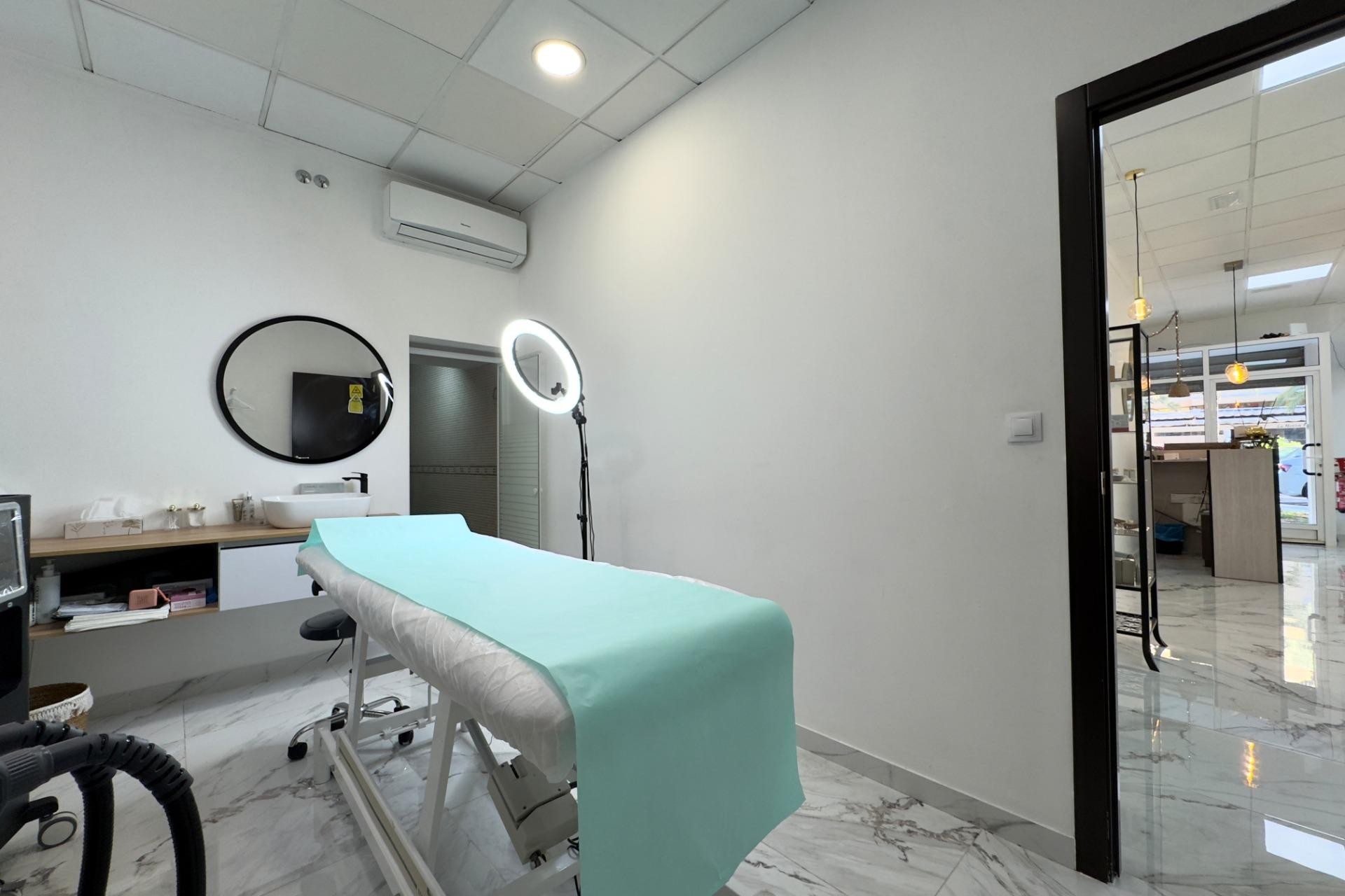 Reventa - Negocio - Elche - Sector V-El Canal