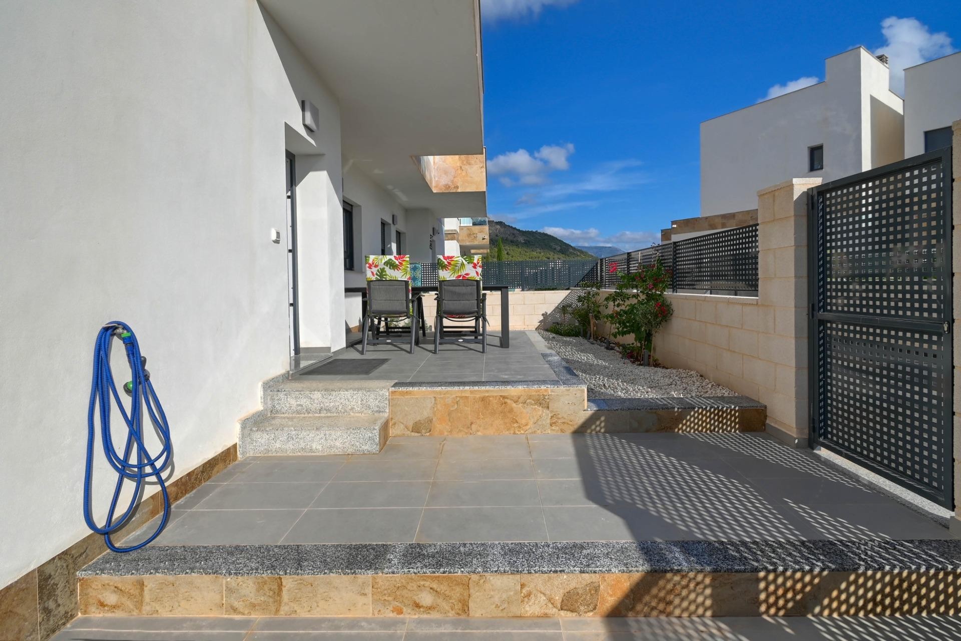 Reventa - Pareado - Polop - La alberca