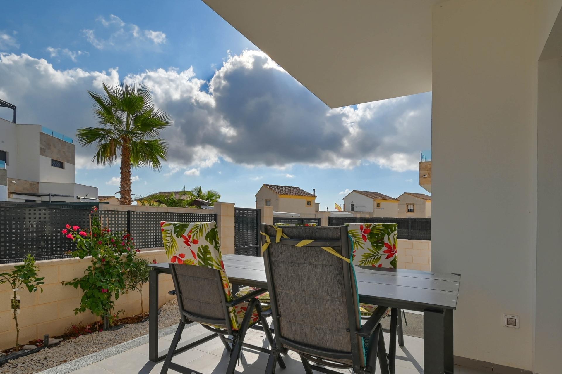 Reventa - Pareado - Polop - La alberca