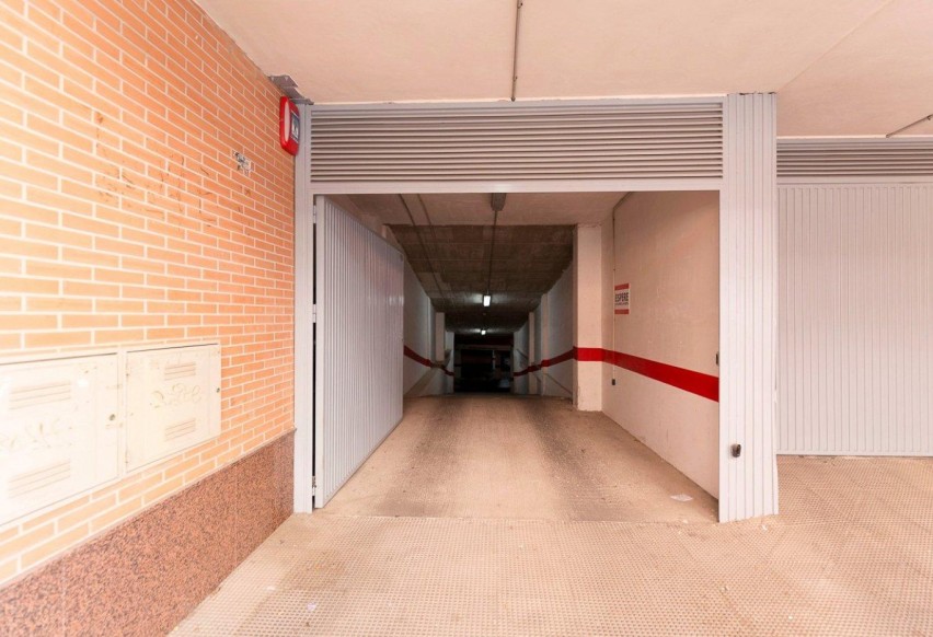 Reventa - Parking - Santa Pola - Club nautico