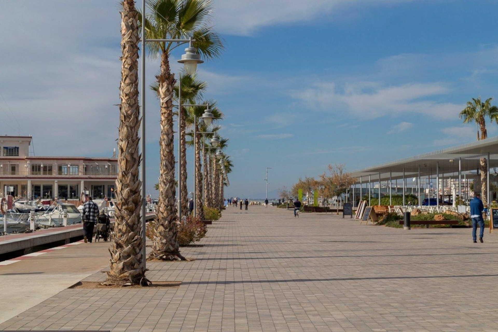 Reventa - Parking - Santa Pola - Club nautico