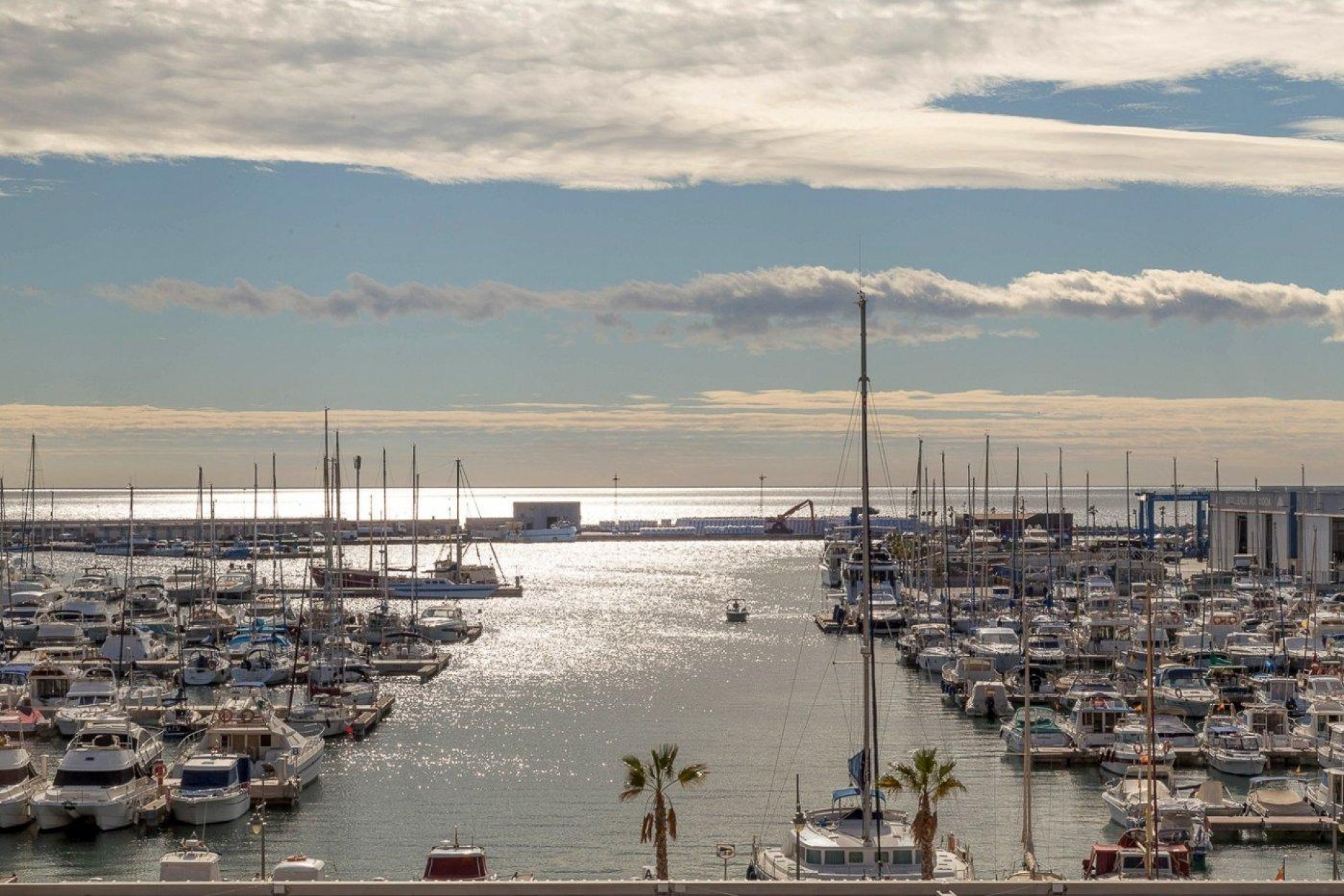Reventa - Parking - Santa Pola - Club nautico