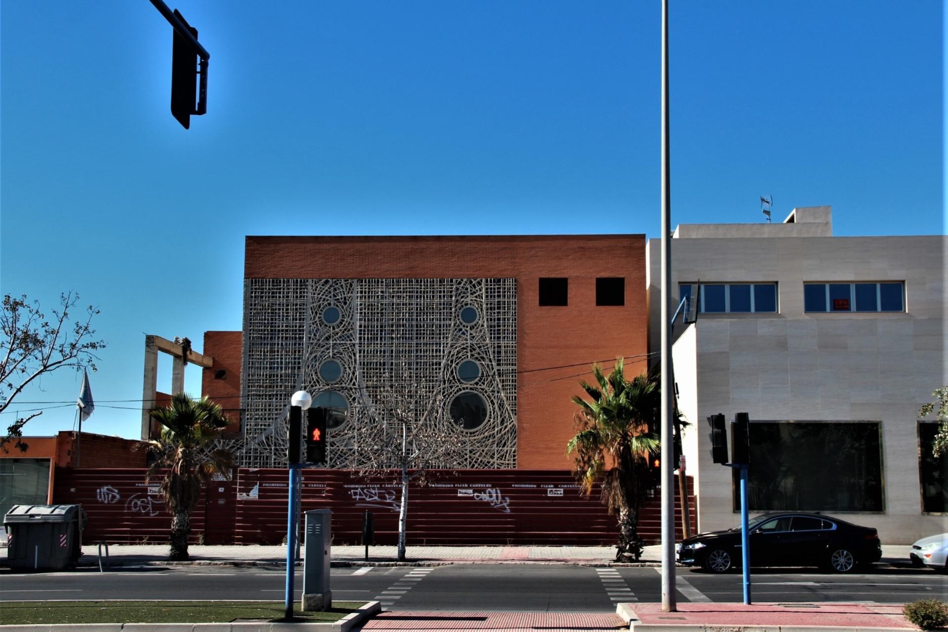 Reventa - Plot - Alicante - Babel