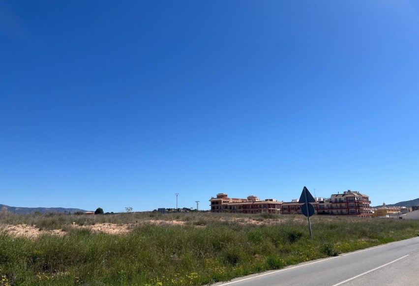 Reventa - Plot - Pinoso - A 1 km de pinoso