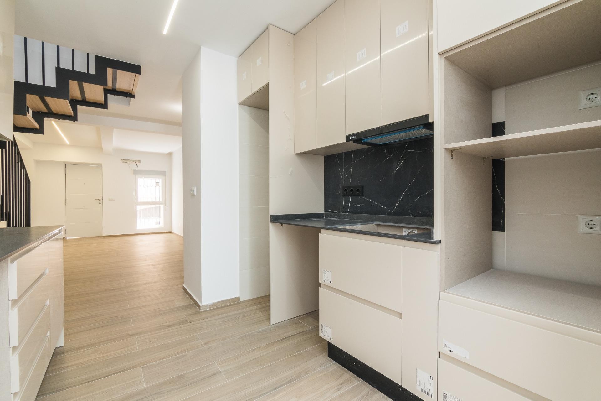 Reventa - Triplex - Elche - Raval - Puertas Coloradas