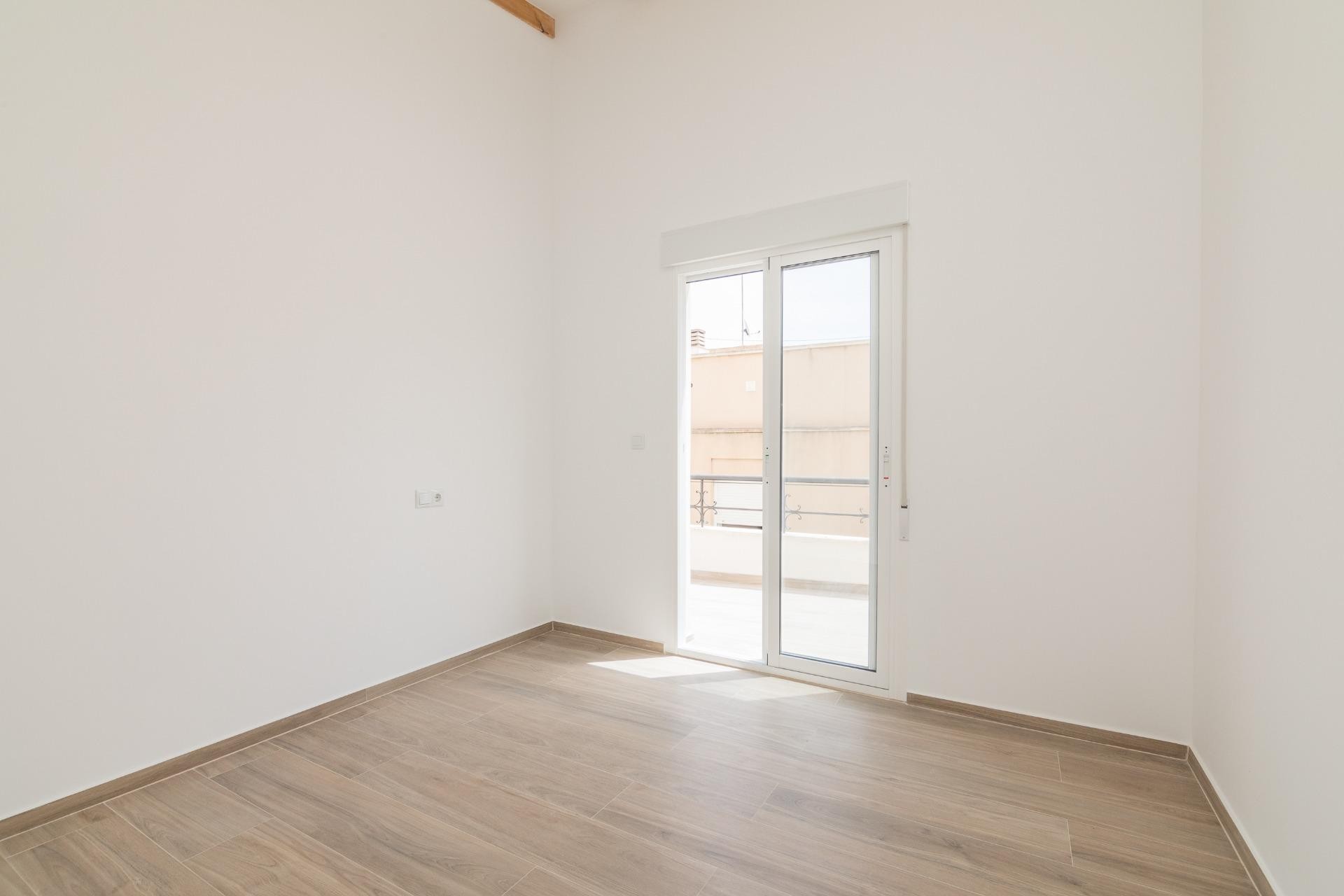 Reventa - Triplex - Elche - Raval - Puertas Coloradas