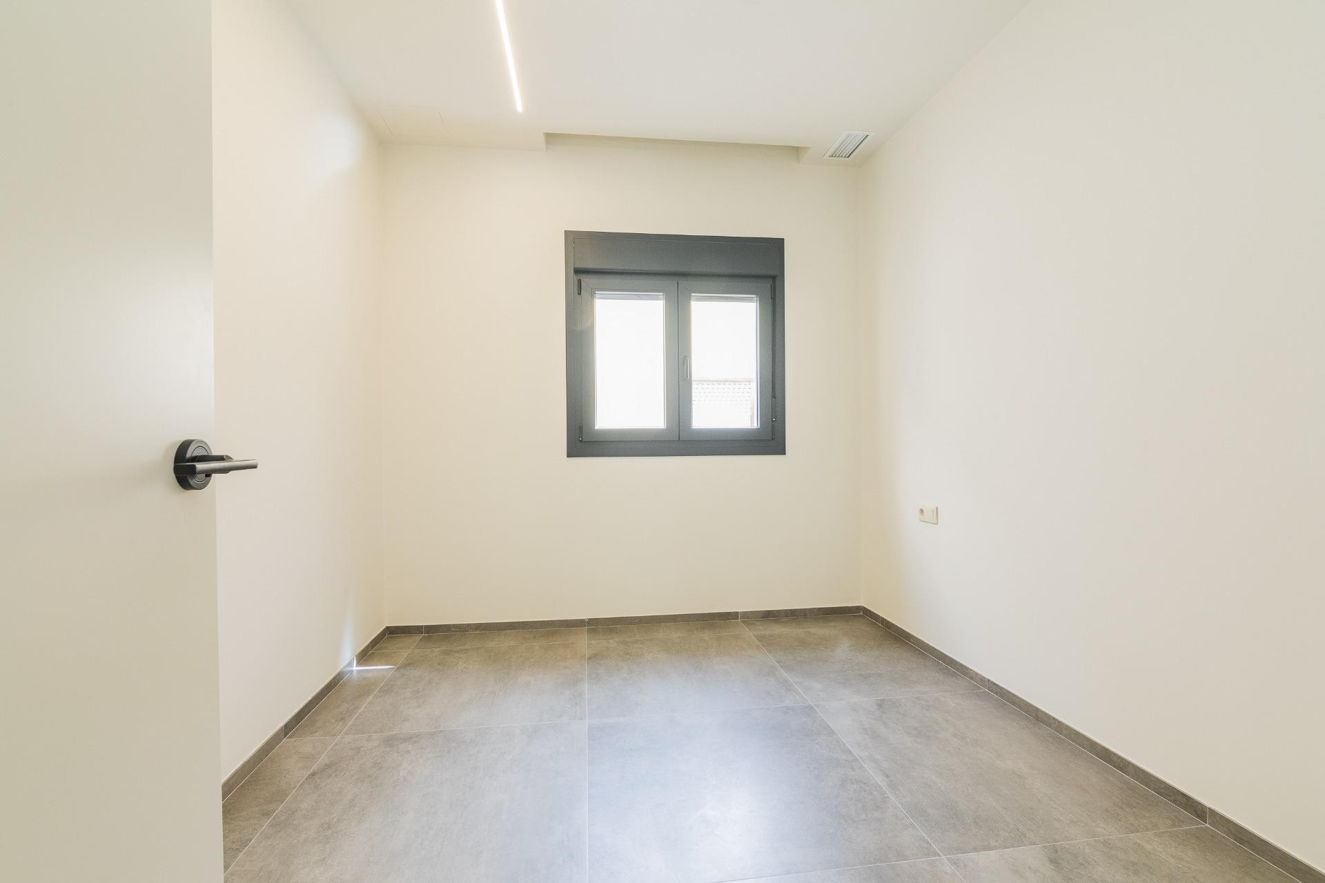 Reventa - Triplex - Elche - Raval - Puertas Coloradas