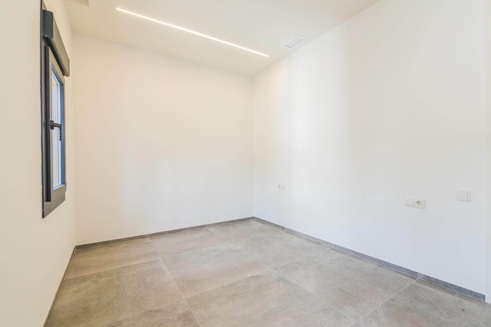 Reventa - Triplex - Elche - Raval - Puertas Coloradas