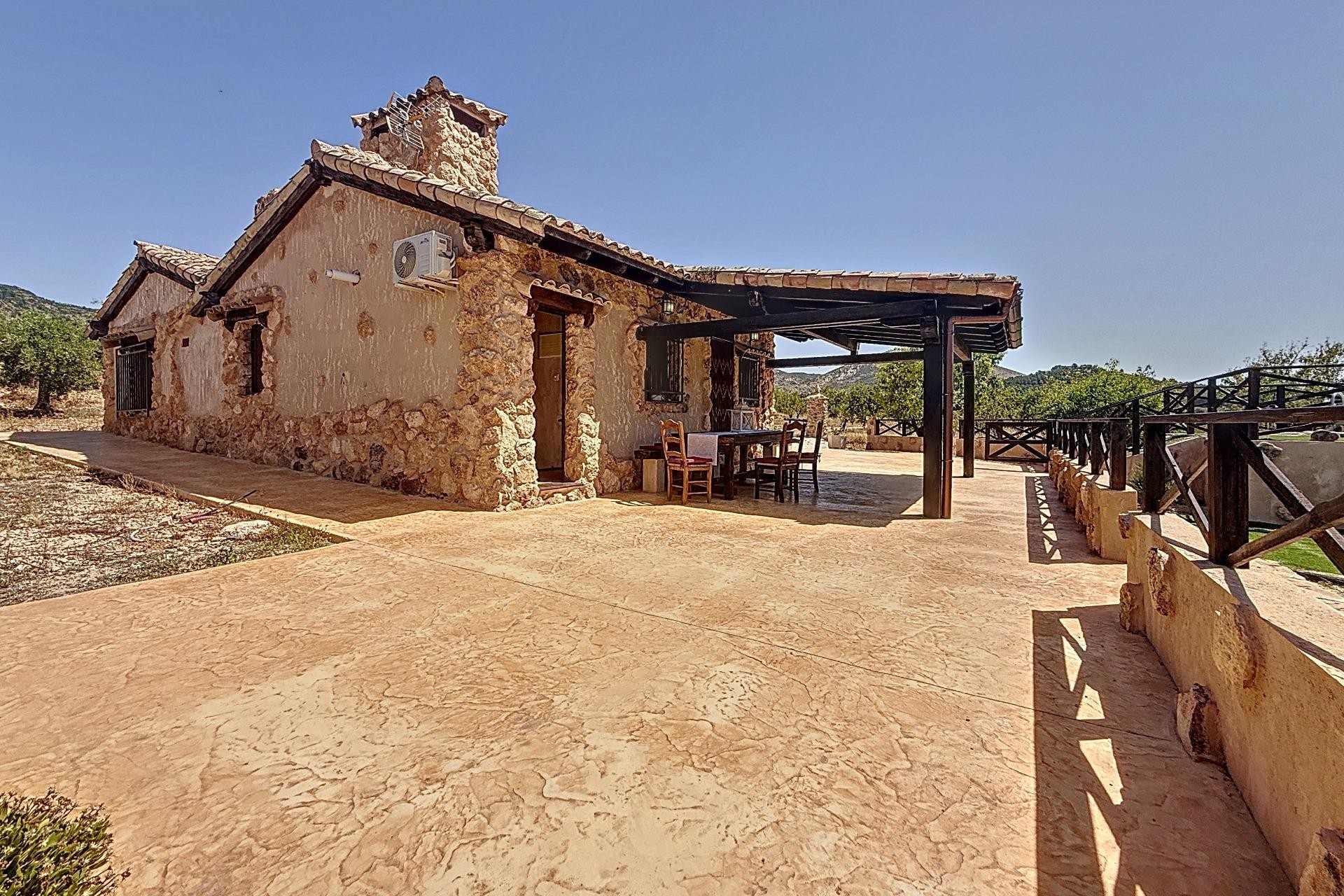 Reventa - Villa - Beneixama - Sin Zona