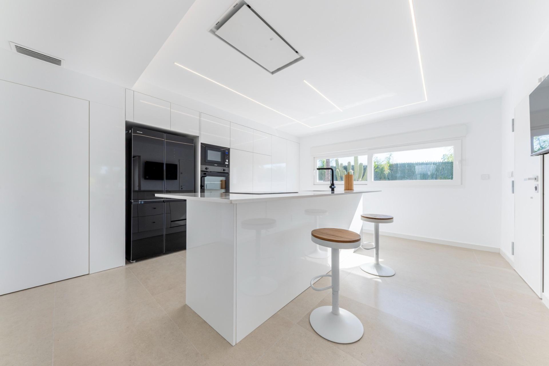 Reventa - Villa - Elche Pedanías - PEÑA DE LAS AGUILAS