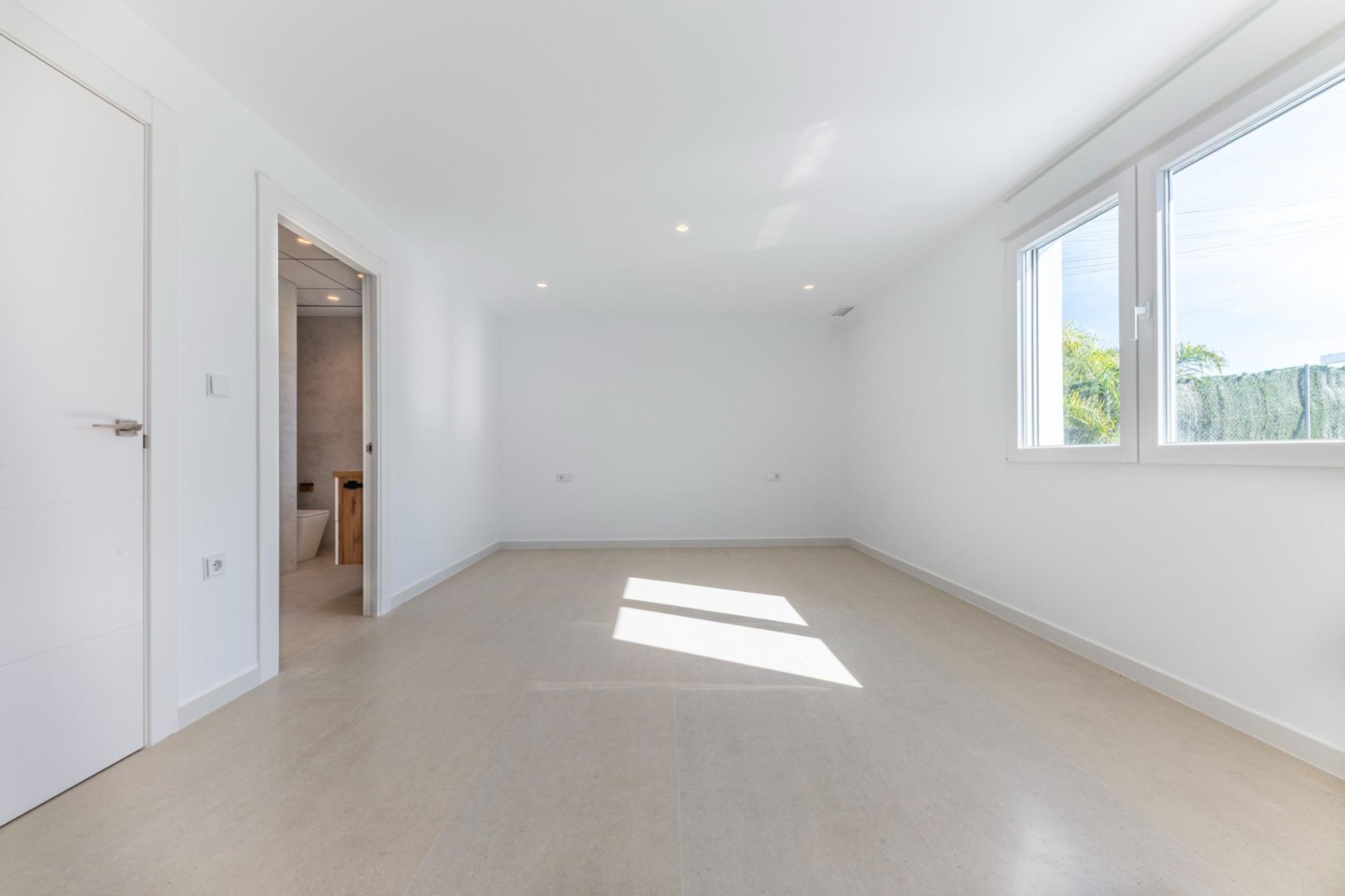 Reventa - Villa - Elche Pedanías - PEÑA DE LAS AGUILAS