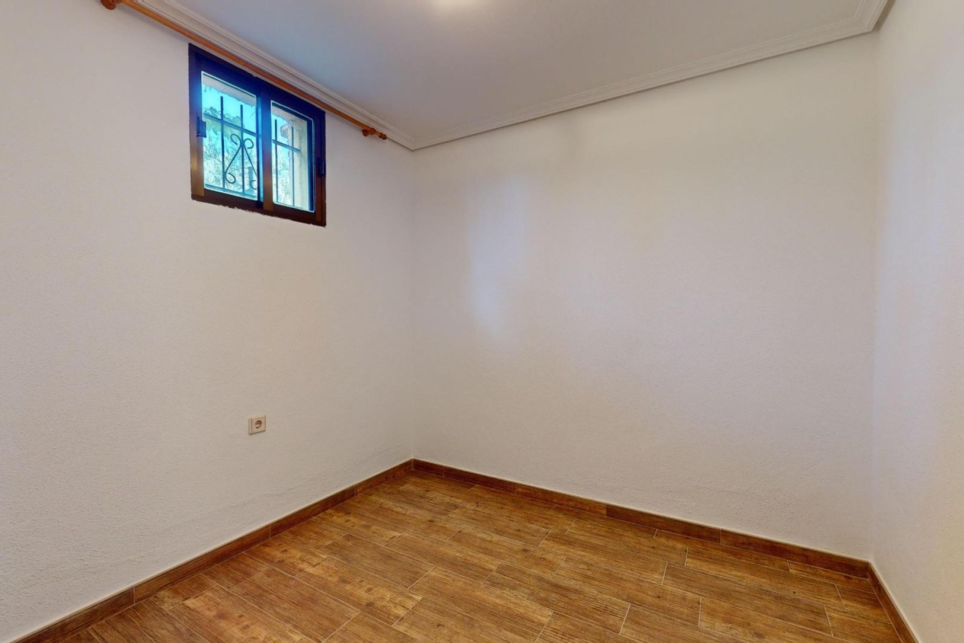 Reventa - Villa - Elche Pedanías - Peña las Águilas