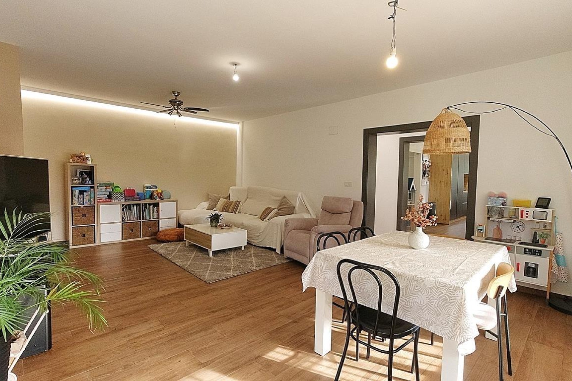 Reventa - Villa - Elche Pedanías - Peña las Águilas