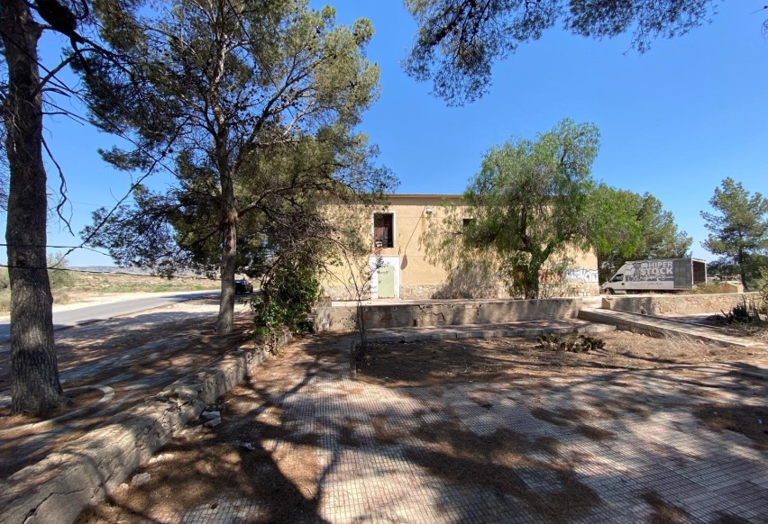 Reventa - Villa - Elda - Las Trescientas - San Francisco