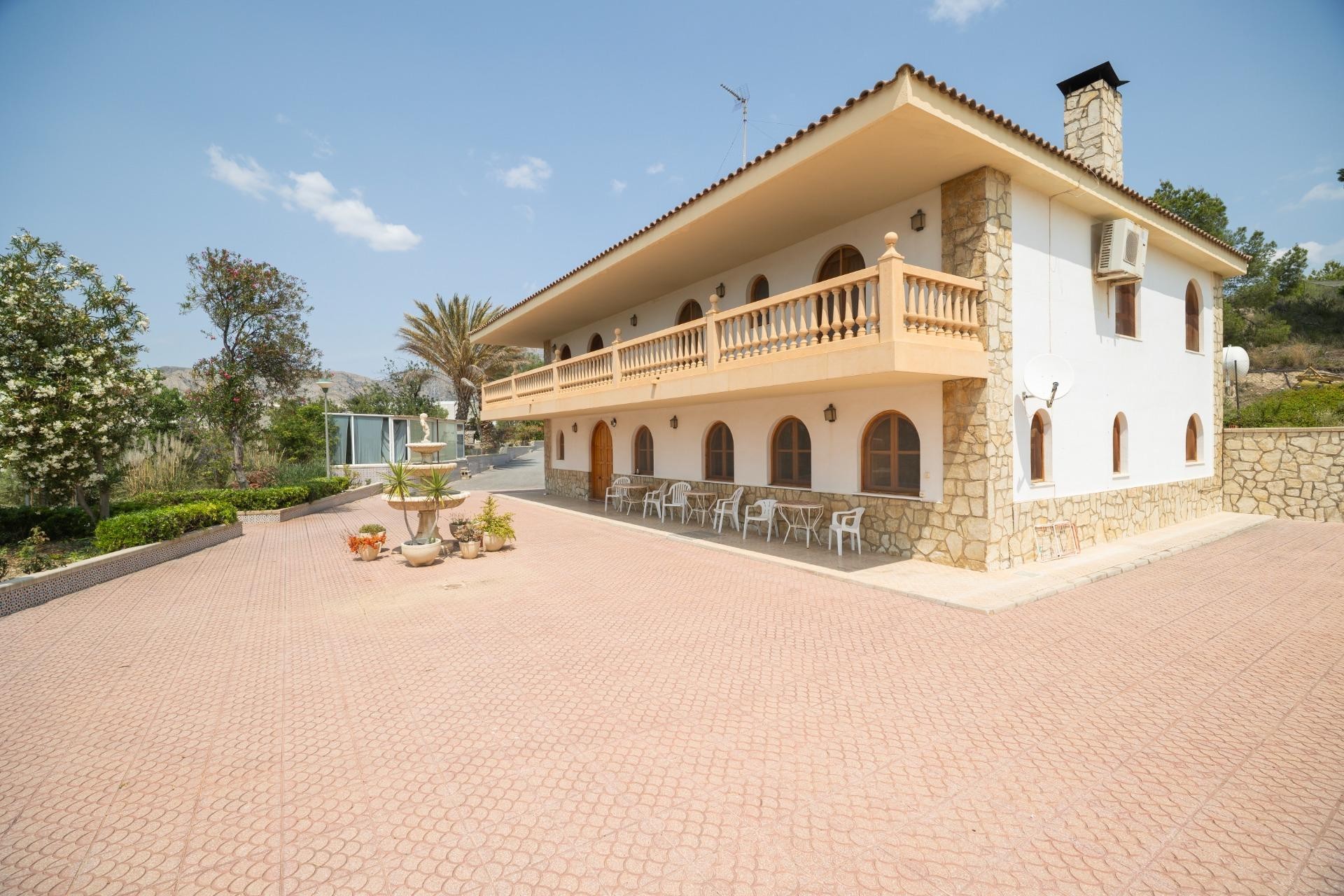 Reventa - Villa - Jijona - Xixona - Comunidad valenciana