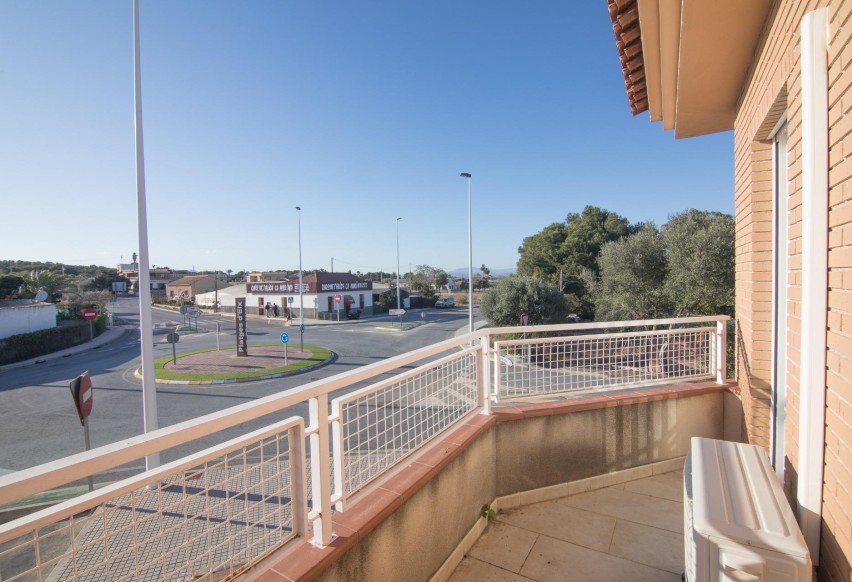 Reventa - Villa - La marina - Centro