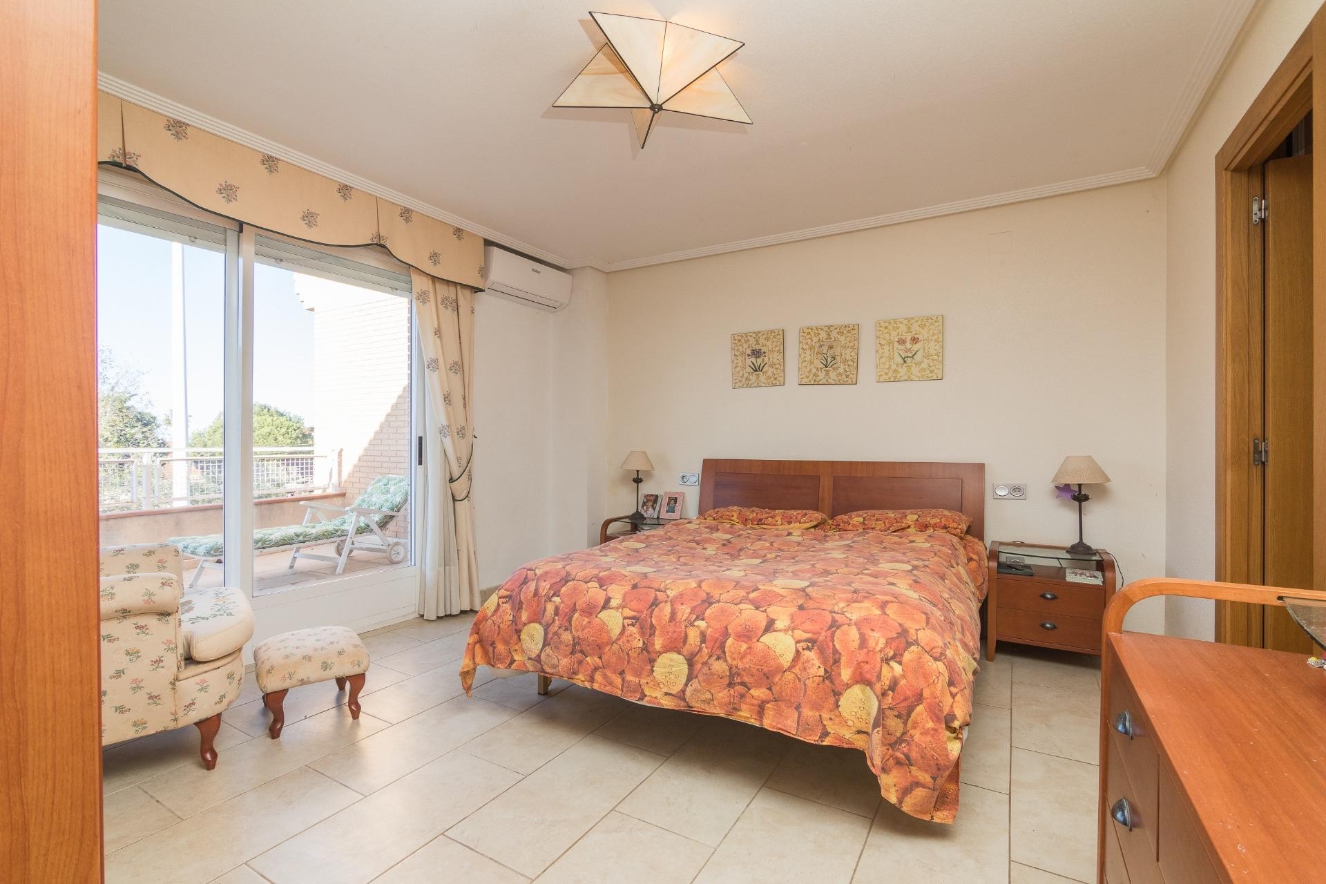 Reventa - Villa - La marina - Centro