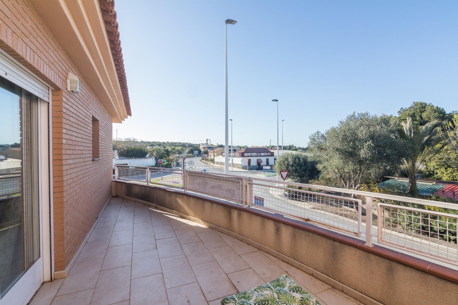 Reventa - Villa - La marina - Centro