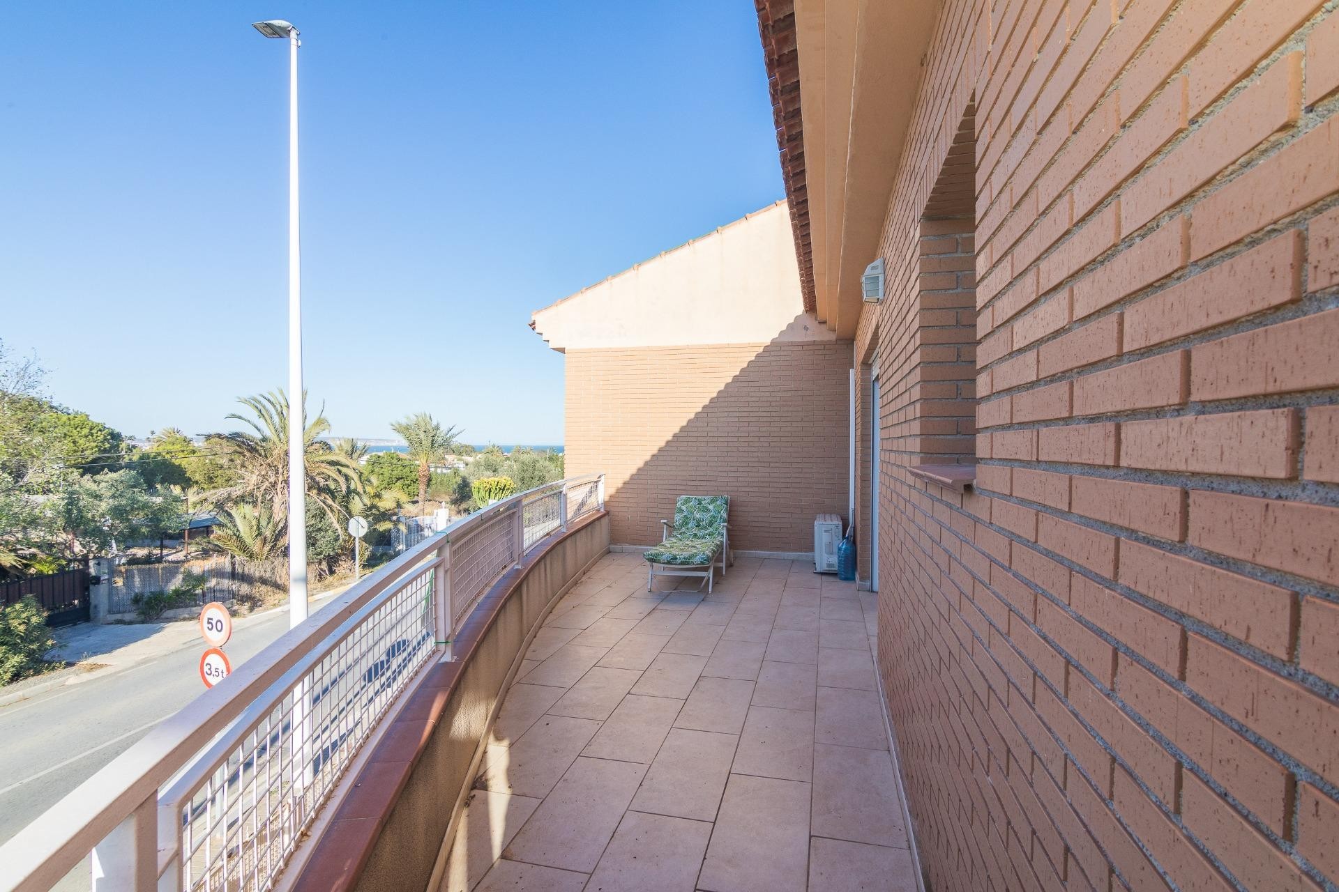 Reventa - Villa - La marina - Centro