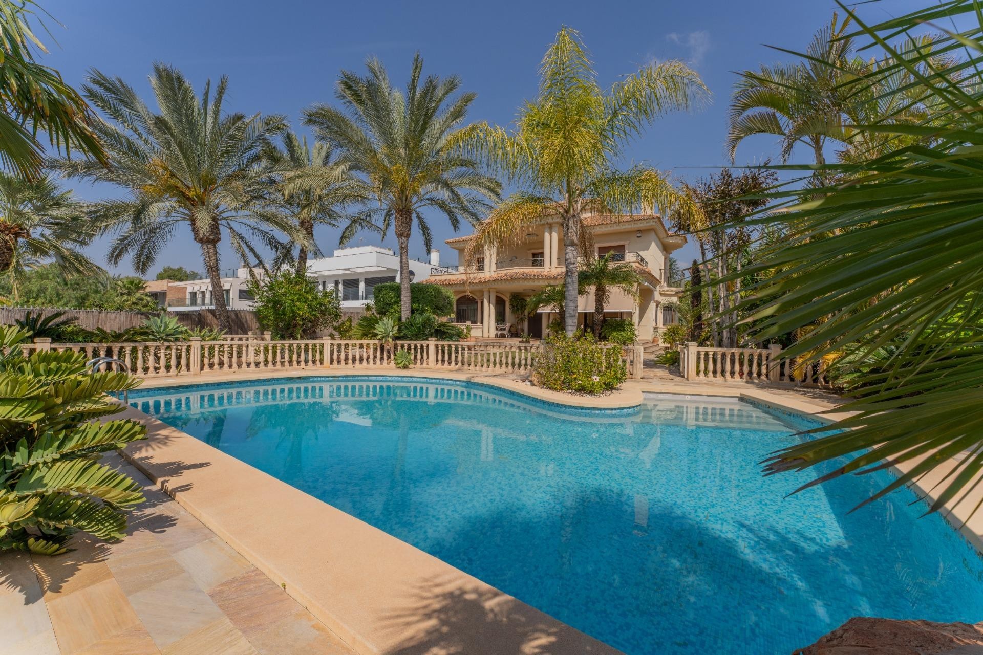 Reventa - Villa - Peña las aguilas - Peña de Las Águilas