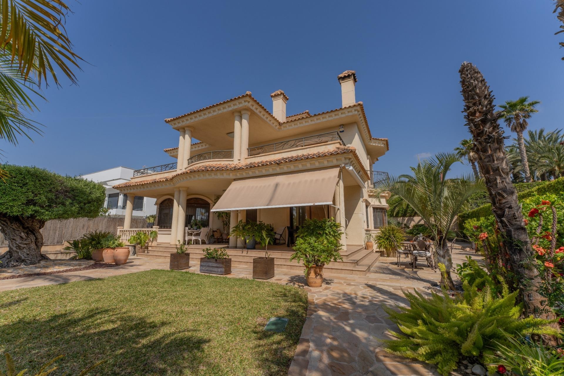 Reventa - Villa - Peña las aguilas - Peña de Las Águilas